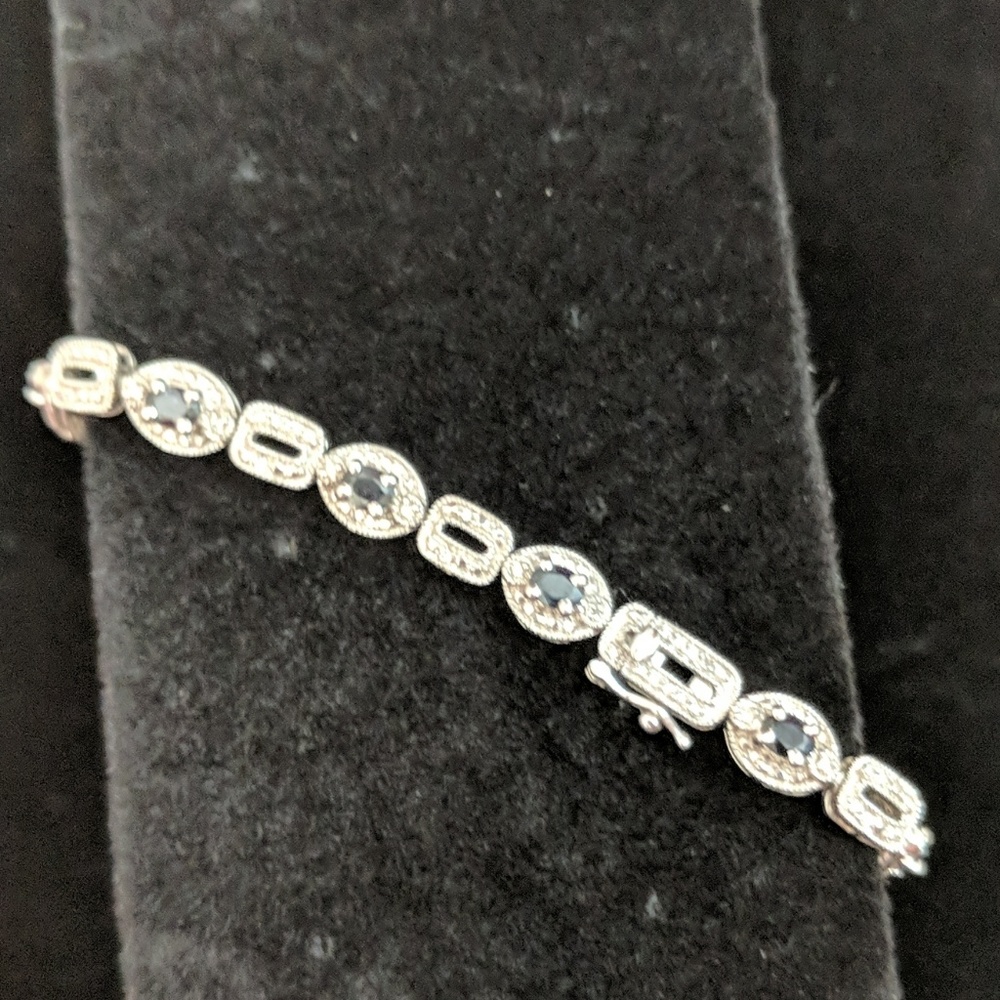 Sapphire and diamond bracelet
